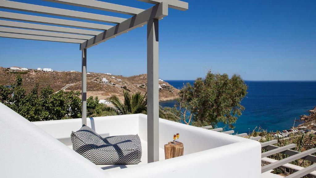 LYO Boutique Hotel Mykonos - Σουίτα Αιγαίου για Νεόνυμφους με Θέα Θάλασσα και Υδρομασάζ