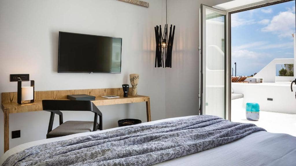 LYO Boutique Hotel Mykonos - Δωμάτιο Deluxe με Βεράντα και Θέα στην Πισίνα