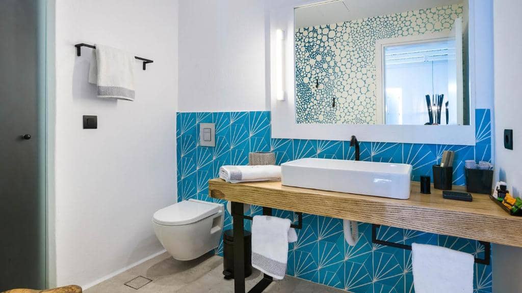 LYO Boutique Hotel Mykonos - Δωμάτιο Deluxe με Βεράντα και Θέα στην Πισίνα