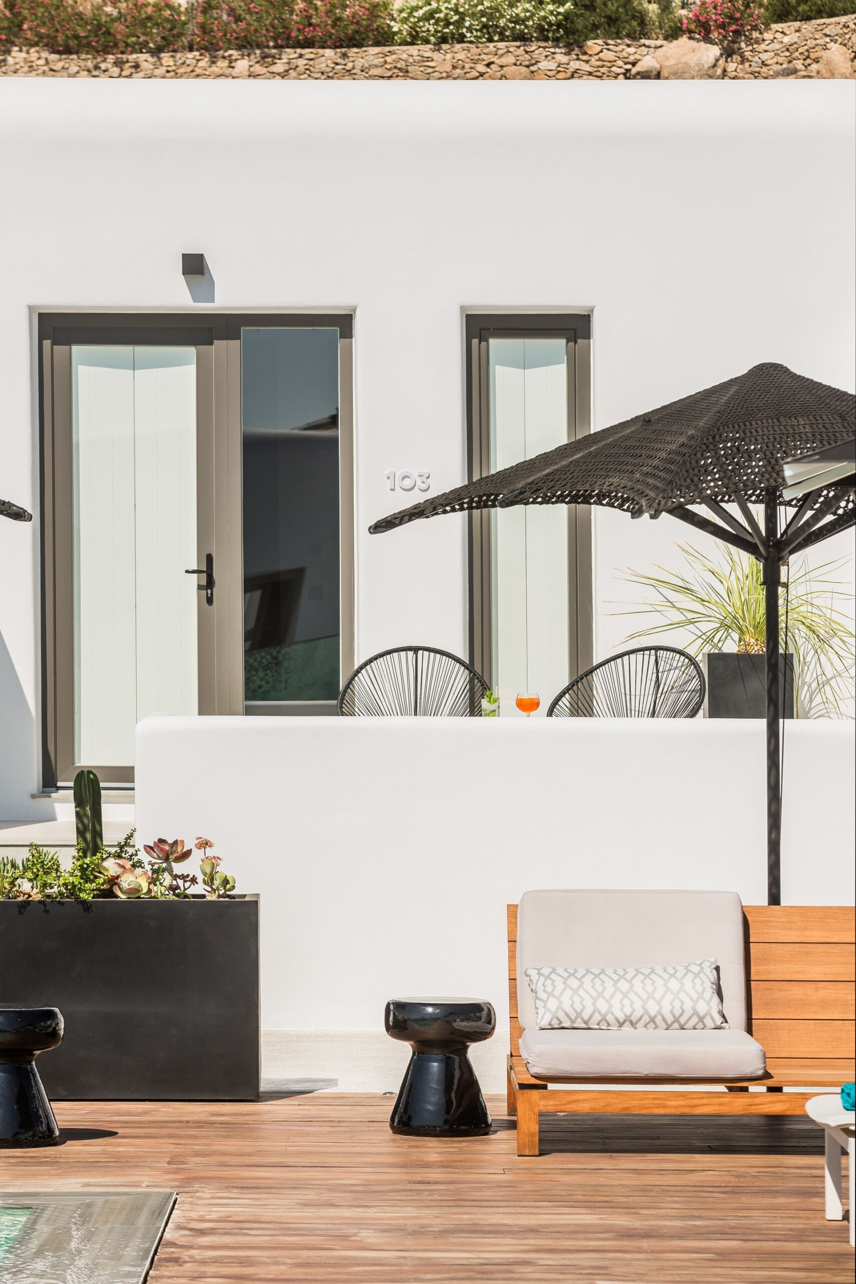 LYO Boutique Hotel Mykonos - Στούντιο Σουίτα με Βεράντα και Θέα στην Πισίνα